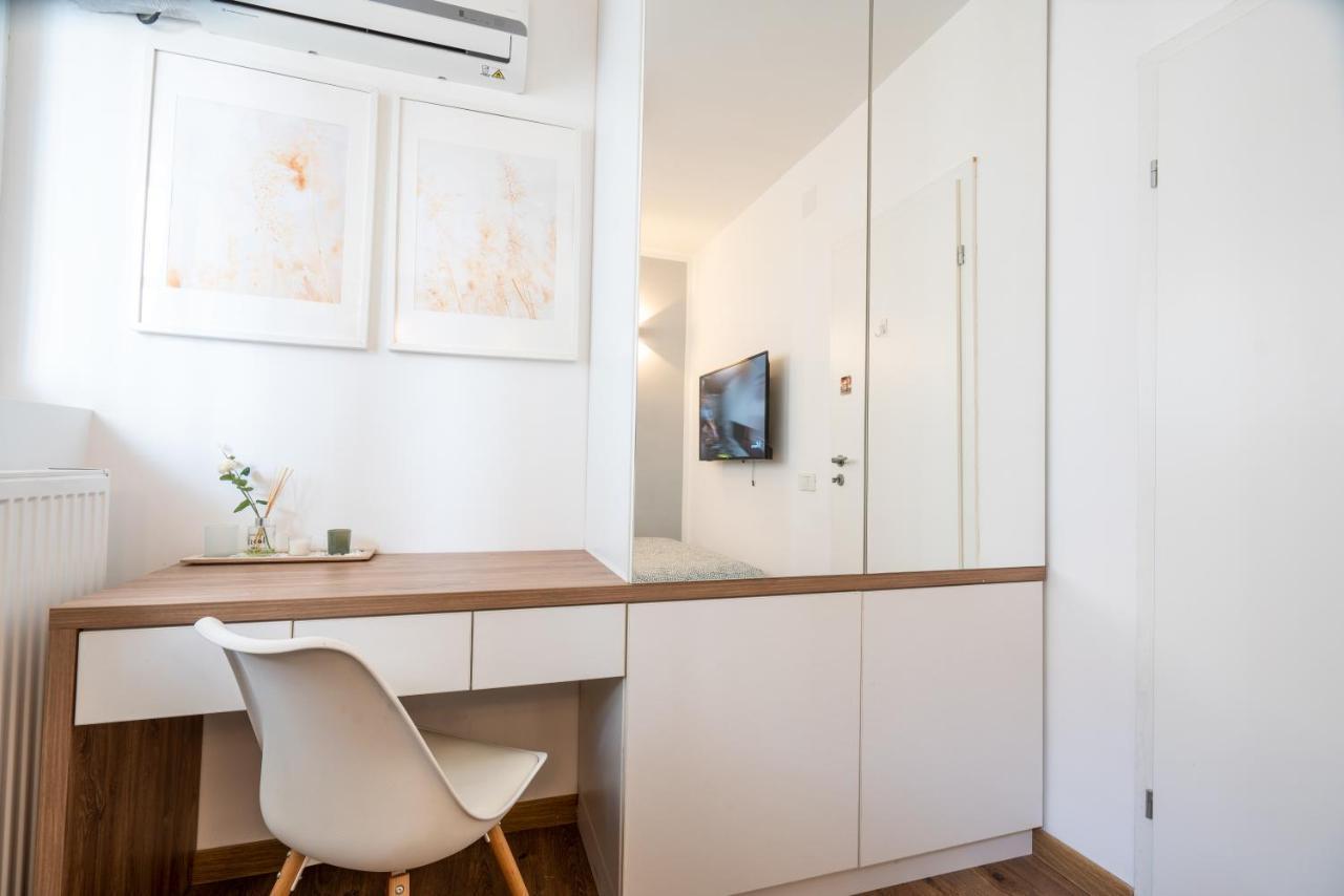 Cozy Design Apartament in Magheru Bukarest Exterior foto