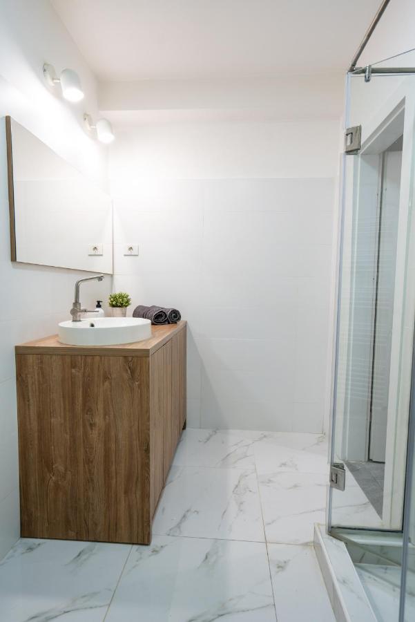 Cozy Design Apartament in Magheru Bukarest Exterior foto