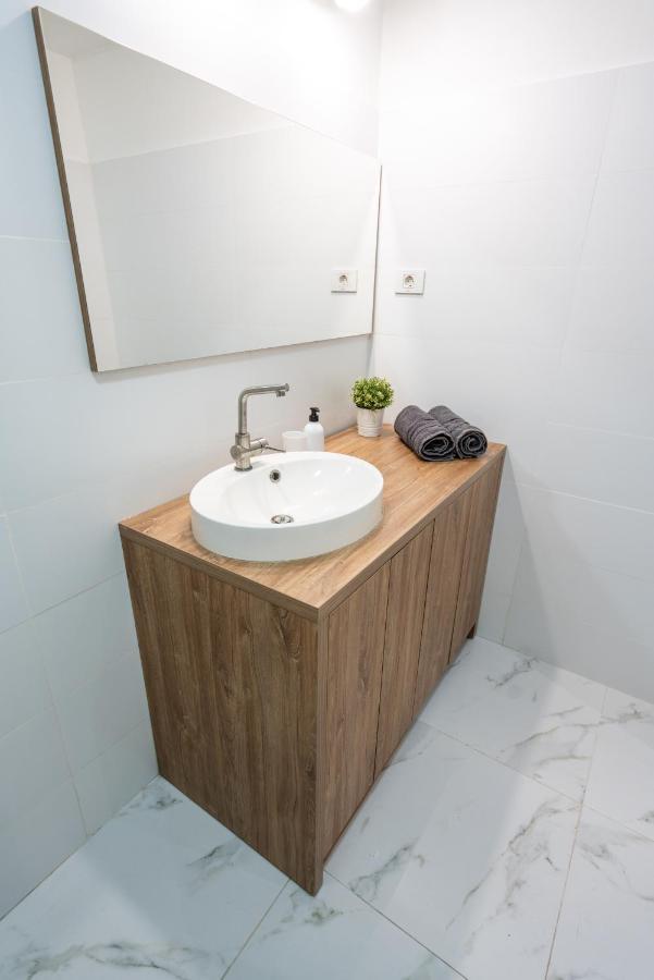 Cozy Design Apartament in Magheru Bukarest Exterior foto